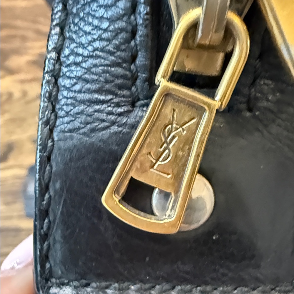 Yves Saint Laurent Muse Shoulder Tote Black Leather Bag - Picture 7 of 15